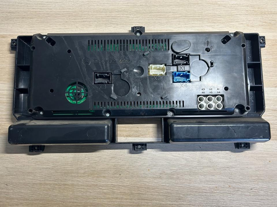 Mercedes Benz Econic Kombiinstrument / Tacho A0044469121 - Komandna tabla za Kamion: slika 4 Mercedes Benz Econic Kombiinstrument / Tacho A0044469121 - Komandna tabla za Kamion: slika 4