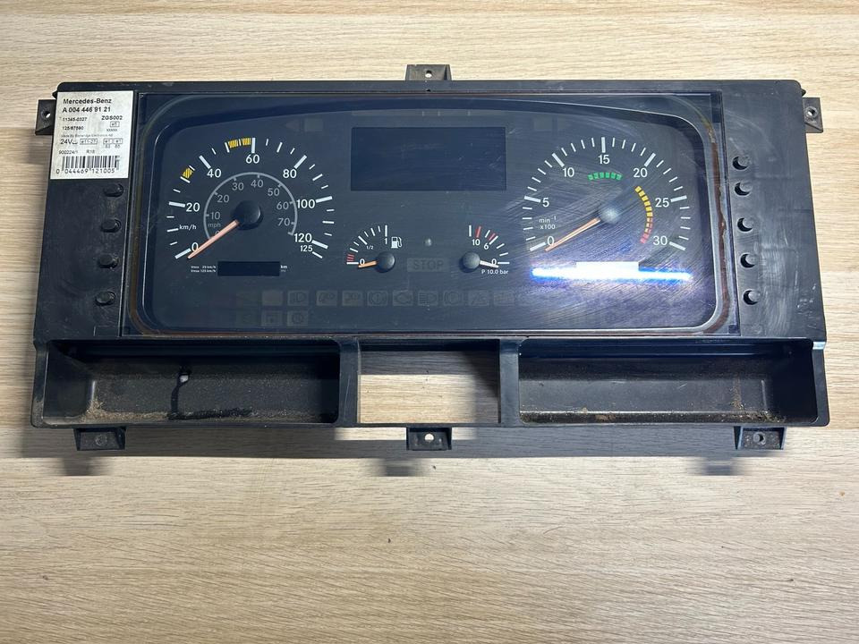 Mercedes Benz Econic Kombiinstrument / Tacho A0044469121 - Komandna tabla za Kamion: slika 2 Mercedes Benz Econic Kombiinstrument / Tacho A0044469121 - Komandna tabla za Kamion: slika 2