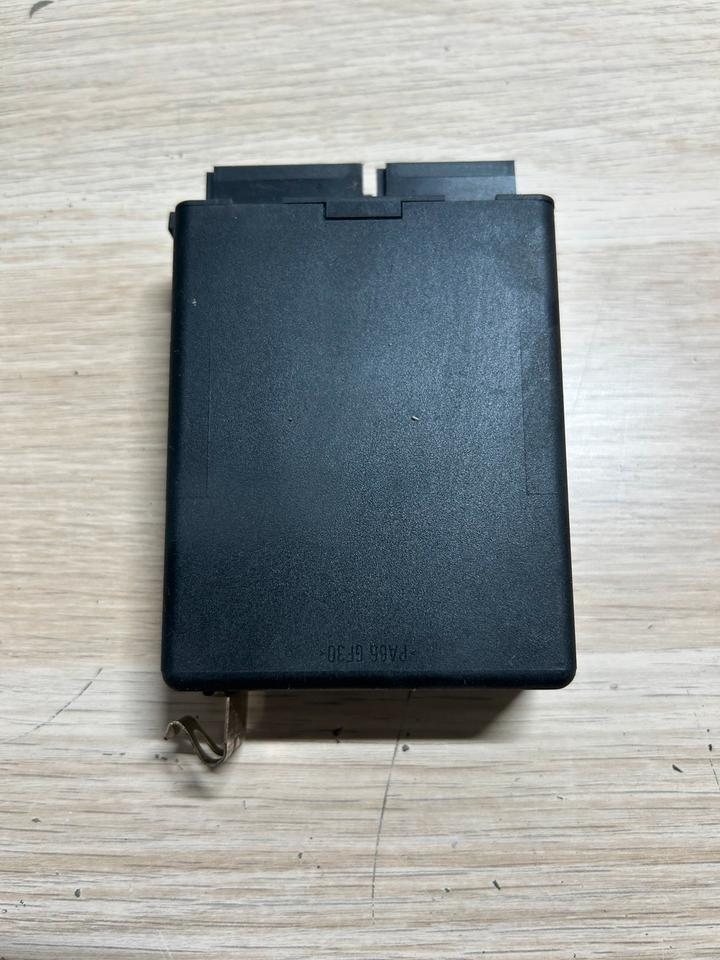 Mercedes-Benz Funkfernbedienung VDO Steuergerät 24V A0004460018 - Upravljačka jedinica: slika 4 Mercedes-Benz Funkfernbedienung VDO Steuergerät 24V A0004460018 - Upravljačka jedinica: slika 4