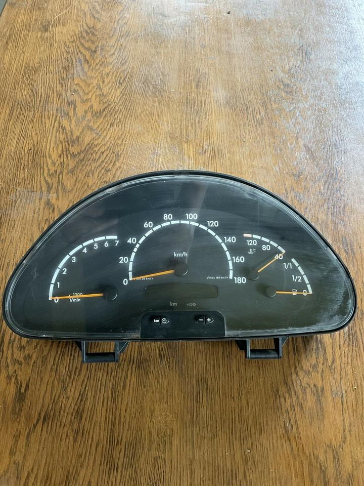Mercedes Sprinter Kombiinstrument Tacho A0004466921 - Tahograf za Kamion: slika 1 Mercedes Sprinter Kombiinstrument Tacho A0004466921 - Tahograf za Kamion: slika 1