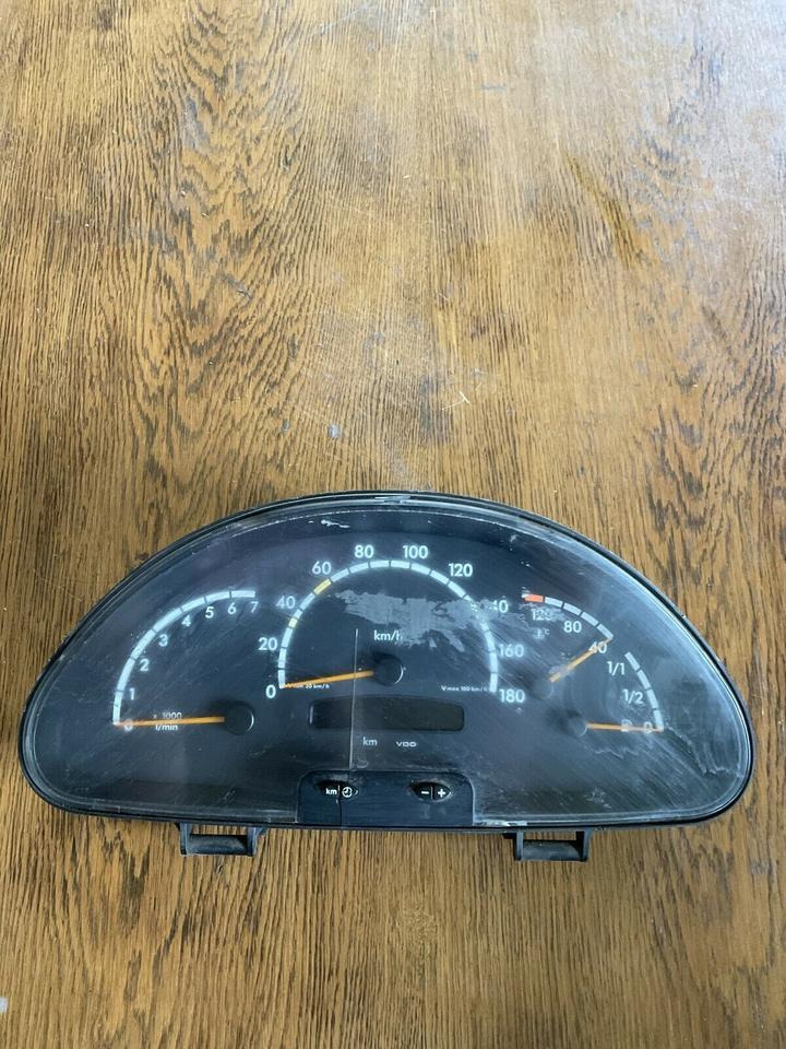 Mercedes Sprinter Kombiinstrument Tacho A0004468321 - Tahograf za Kamion: slika 1 Mercedes Sprinter Kombiinstrument Tacho A0004468321 - Tahograf za Kamion: slika 1