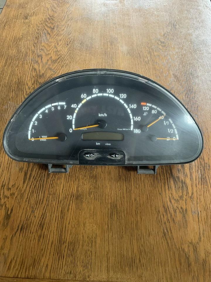 Mercedes Sprinter Kombiinstrument Tacho A0014468521 - Tahograf za Kamion: slika 1 Mercedes Sprinter Kombiinstrument Tacho A0014468521 - Tahograf za Kamion: slika 1