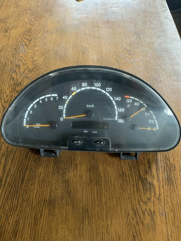 Mercedes Sprinter Tacho Kombiinstrument A0004467121 - Tahograf za Kamion: slika 1 Mercedes Sprinter Tacho Kombiinstrument A0004467121 - Tahograf za Kamion: slika 1