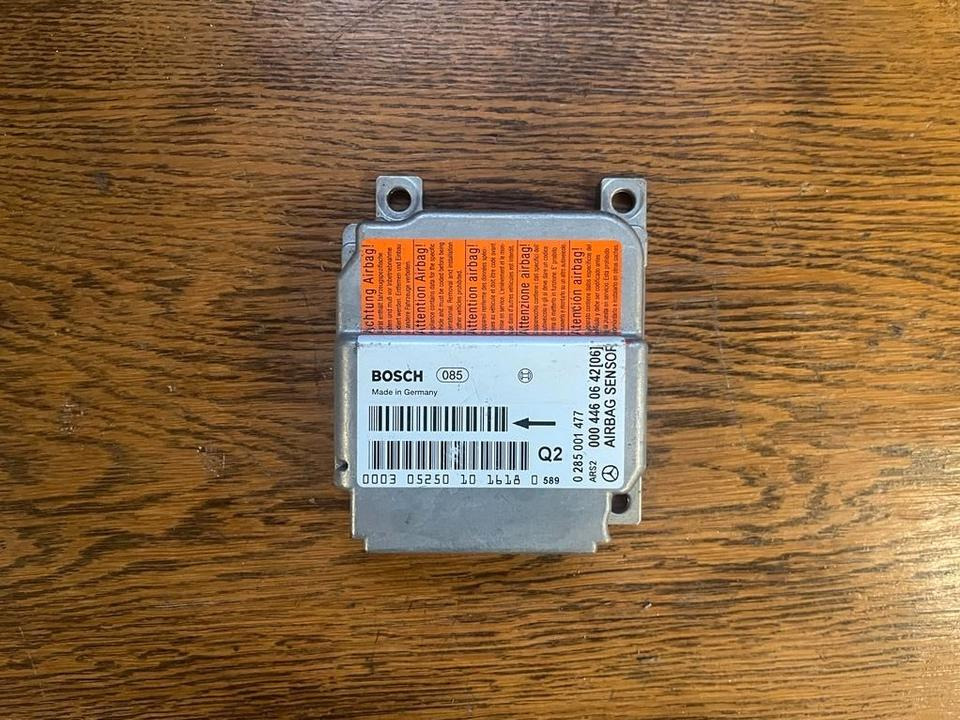 Mercedes Vito W638 Airbag Steuergerät Sensor 0004460642 - Upravljačka jedinica za Kamion: slika 1 Mercedes Vito W638 Airbag Steuergerät Sensor 0004460642 - Upravljačka jedinica za Kamion: slika 1