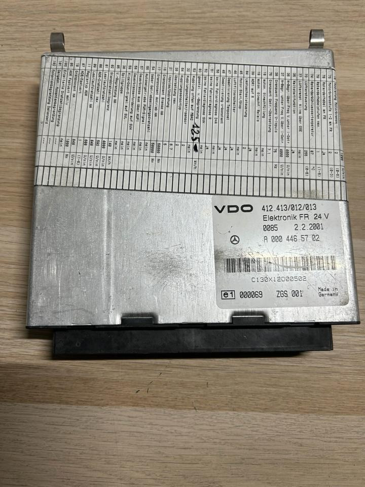 Mercedes Atego Elektronik FR VDO Steuergerät A0004465702 - Rezervni deo: slika 2 Mercedes Atego Elektronik FR VDO Steuergerät A0004465702 - Rezervni deo: slika 2