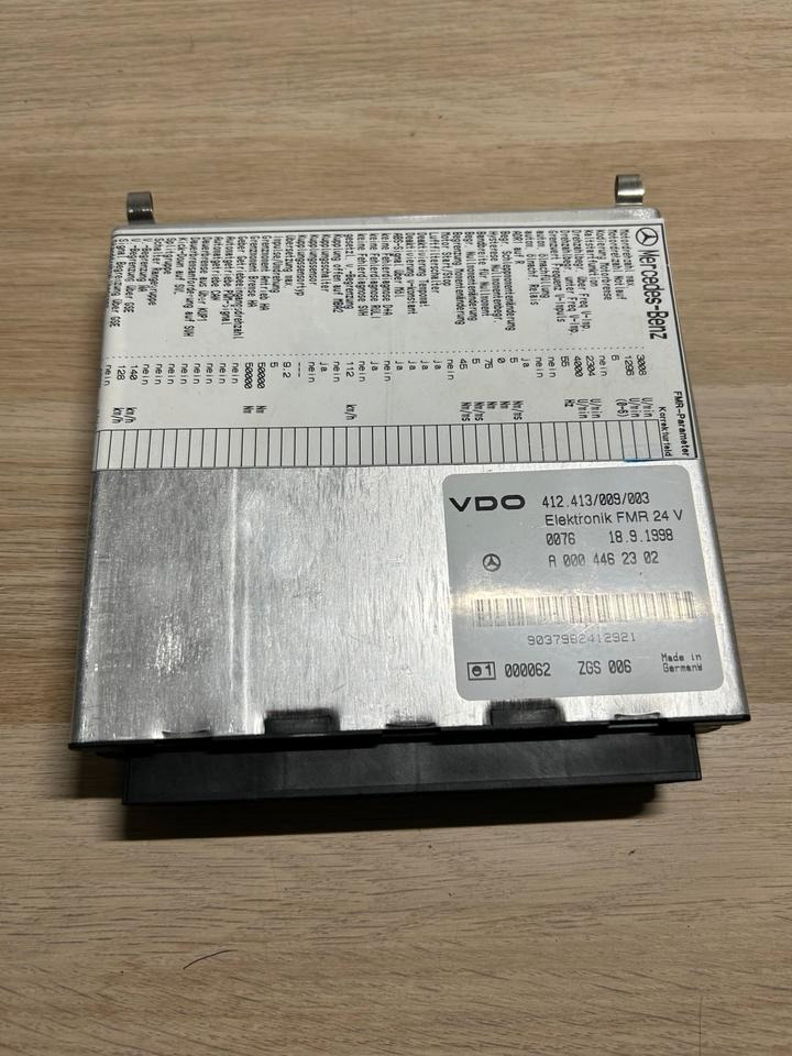 Mercedes Atego VDO Elektronik FMR Steuergerät A0004462302 - Rezervni deo: slika 2 Mercedes Atego VDO Elektronik FMR Steuergerät A0004462302 - Rezervni deo: slika 2