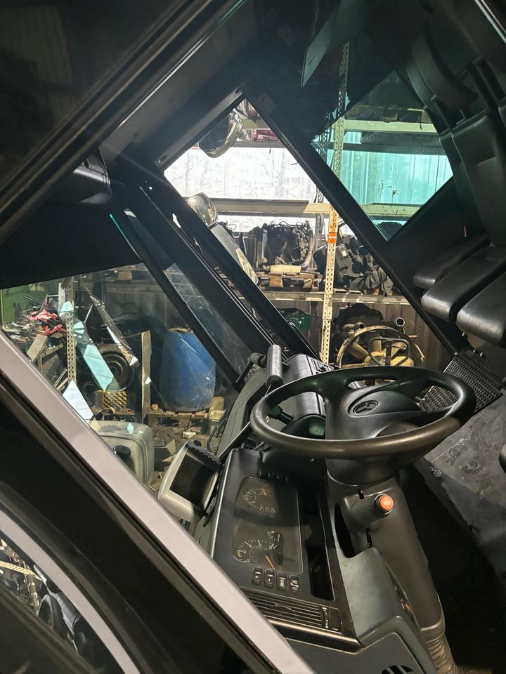 Mercedes-Benz Econic Müllwagen Kabine mit Frontpaket - Rezervni deo: slika 5 Mercedes-Benz Econic Müllwagen Kabine mit Frontpaket - Rezervni deo: slika 5