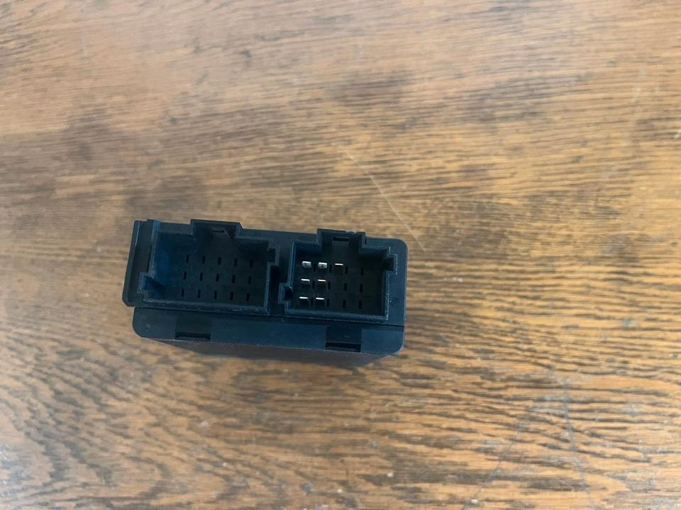 Mercedes-Benz Funkfernbedienung VDO Steuergerät 24V A0004460018 - Rezervni deo: slika 4 Mercedes-Benz Funkfernbedienung VDO Steuergerät 24V A0004460018 - Rezervni deo: slika 4