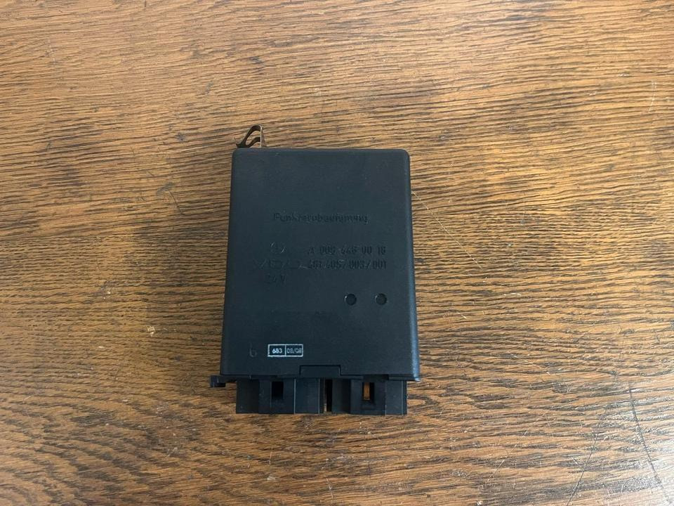 Mercedes-Benz Funkfernbedienung VDO Steuergerät 24V A0004460018 - Rezervni deo: slika 2 Mercedes-Benz Funkfernbedienung VDO Steuergerät 24V A0004460018 - Rezervni deo: slika 2