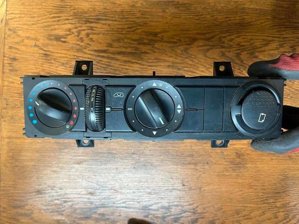VW Crafter Klimabedienteil Klima Heizung 5HB009182 - Grejanje/ Ventilacija za Kamion: slika 1 VW Crafter Klimabedienteil Klima Heizung 5HB009182 - Grejanje/ Ventilacija za Kamion: slika 1