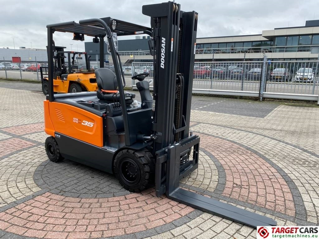 Doosan B35X-7 Plus Electric Forklift 3.5T Triplex-482cm - Električni viljuškar: slika 3 Doosan B35X-7 Plus Electric Forklift 3.5T Triplex-482cm - Električni viljuškar: slika 3