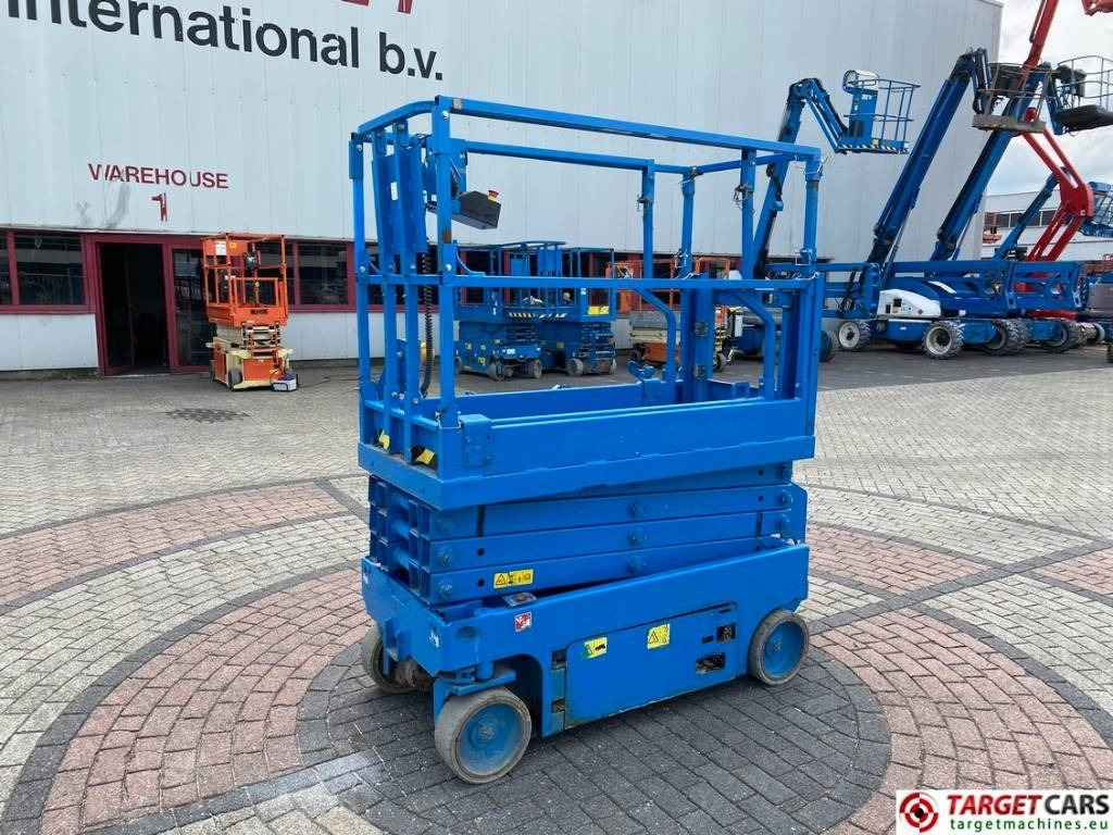 Genie GS-1932 Electric Scissor Work Lift 779cm - Lift u obliku makaza: slika 1 Genie GS-1932 Electric Scissor Work Lift 779cm - Lift u obliku makaza: slika 1