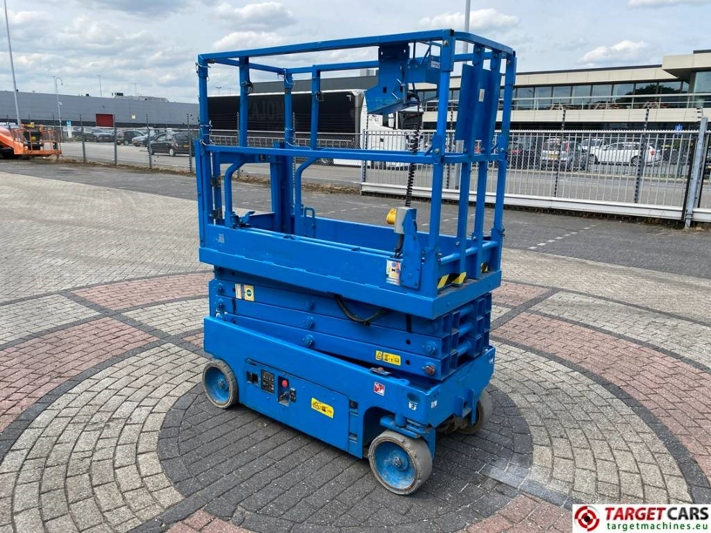 Genie GS-1932 Electric Scissor Work Lift 779cm - Lift u obliku makaza: slika 2 Genie GS-1932 Electric Scissor Work Lift 779cm - Lift u obliku makaza: slika 2
