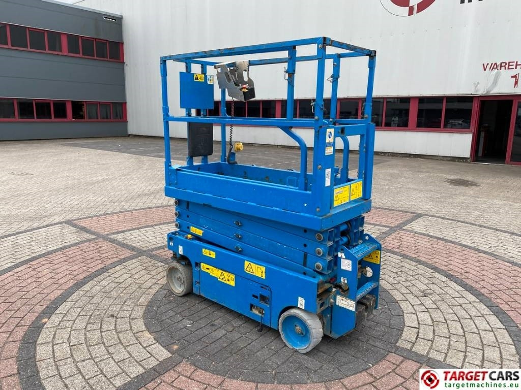 Genie GS-1932 Electric Scissor Work Lift 779cm - Lift u obliku makaza: slika 4 Genie GS-1932 Electric Scissor Work Lift 779cm - Lift u obliku makaza: slika 4