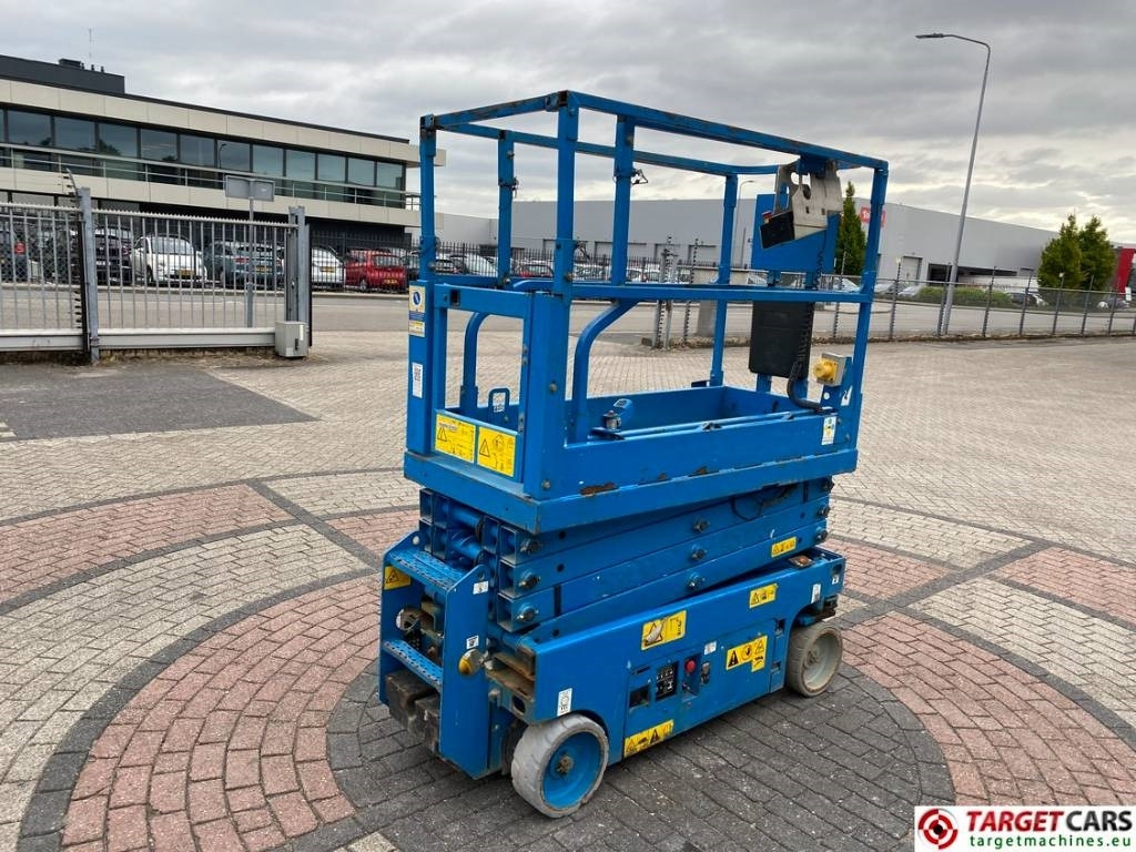 Genie GS-1932 Electric Scissor Work Lift 779cm - Lift u obliku makaza: slika 3 Genie GS-1932 Electric Scissor Work Lift 779cm - Lift u obliku makaza: slika 3