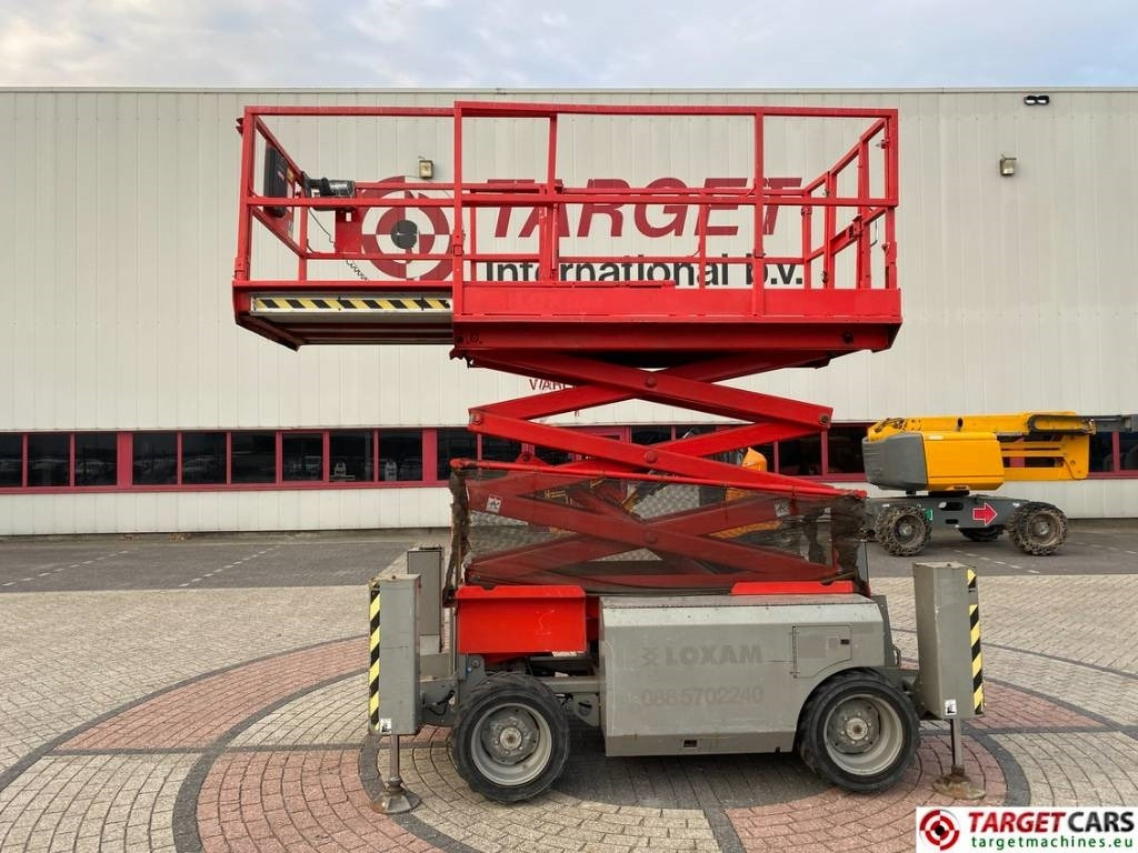 Genie GS-2668RT Diesel 4x4 Scissor Work Lift 992cm - Lift u obliku makaza: slika 5 Genie GS-2668RT Diesel 4x4 Scissor Work Lift 992cm - Lift u obliku makaza: slika 5