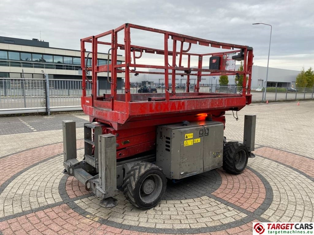 Genie GS-2669RT Diesel 4x4 Scissor Work Lift 1000cm - Lift u obliku makaza: slika 3 Genie GS-2669RT Diesel 4x4 Scissor Work Lift 1000cm - Lift u obliku makaza: slika 3