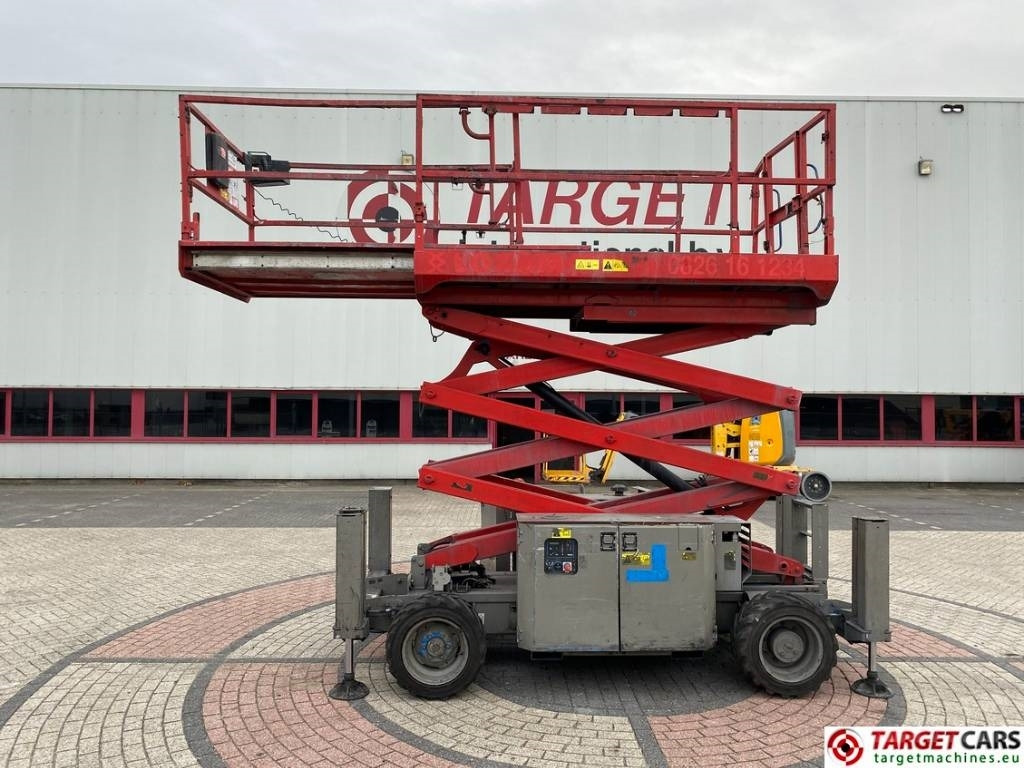 Genie GS-2669RT Diesel 4x4 Scissor Work Lift 1000cm - Lift u obliku makaza: slika 5 Genie GS-2669RT Diesel 4x4 Scissor Work Lift 1000cm - Lift u obliku makaza: slika 5