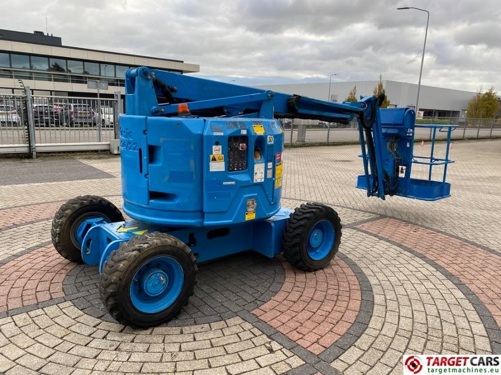 Genie Z-34/22 Articulated 4x4 Diesel Boom WorkLift 12.4M  - Zglobna platforma: slika 3 Genie Z-34/22 Articulated 4x4 Diesel Boom WorkLift 12.4M  - Zglobna platforma: slika 3