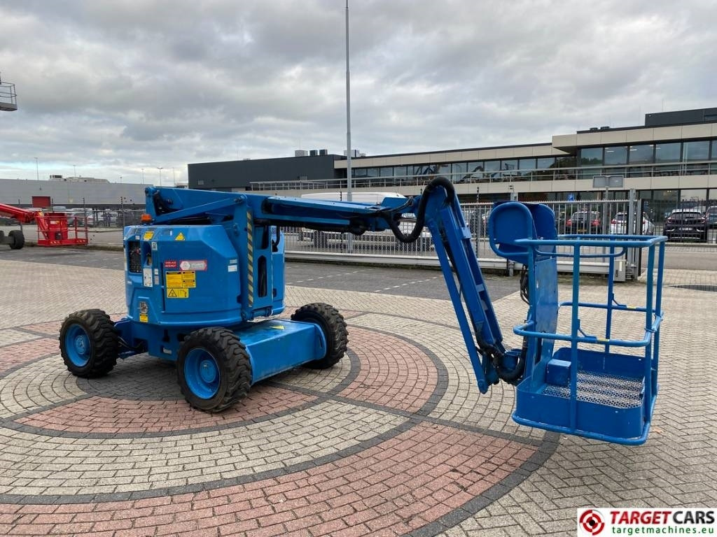 Genie Z-34/22 Articulated 4x4 Diesel Boom WorkLift 12.4M  - Zglobna platforma: slika 2 Genie Z-34/22 Articulated 4x4 Diesel Boom WorkLift 12.4M  - Zglobna platforma: slika 2