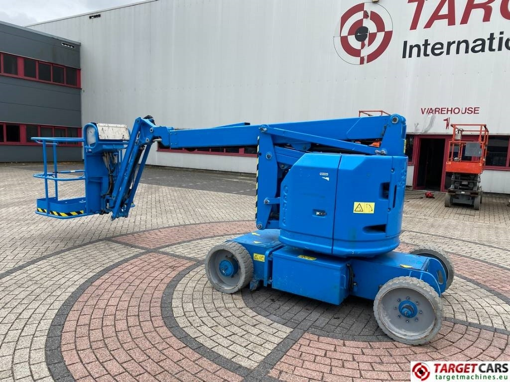 Genie Z-34/22N Electric Articulated Boom Work Lift 152cm  - Zglobna platforma: slika 4 Genie Z-34/22N Electric Articulated Boom Work Lift 152cm  - Zglobna platforma: slika 4
