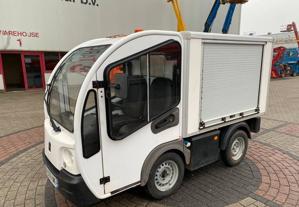 Električno komunalno vozilo Goupil G3 Electric UTV Utility Vehicle Closed Box: slika 1