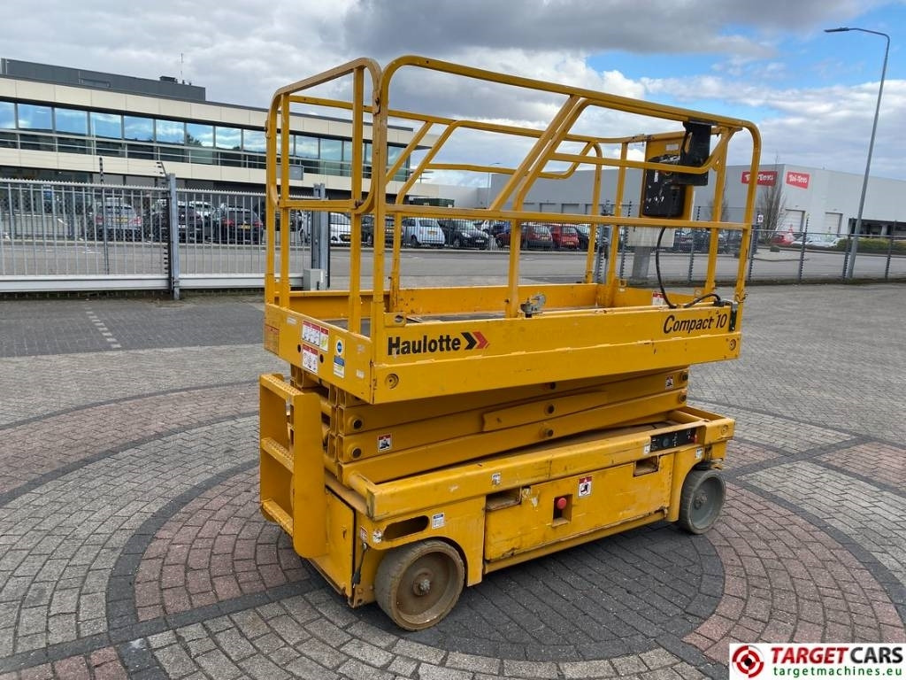 Haulotte Compact 10 Electric Scissor Work Lift 1015cm - Lift u obliku makaza: slika 3 Haulotte Compact 10 Electric Scissor Work Lift 1015cm - Lift u obliku makaza: slika 3