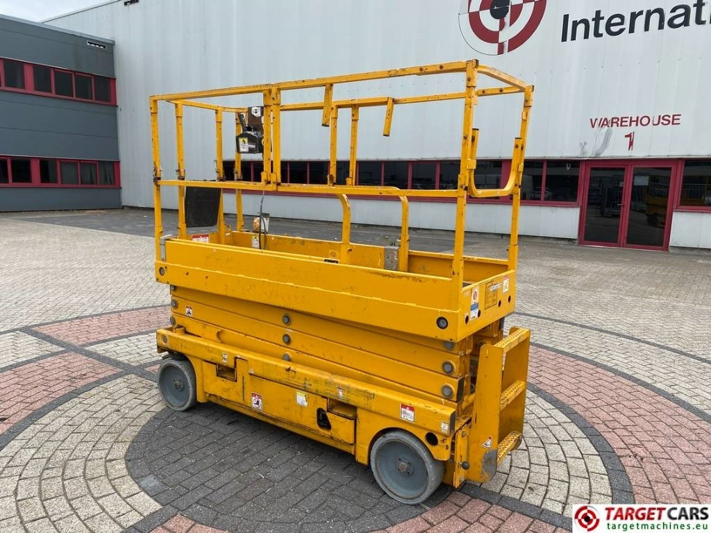 Haulotte Compact 10N Electric Scissor Work Lift 1000cm - Lift u obliku makaza: slika 4 Haulotte Compact 10N Electric Scissor Work Lift 1000cm - Lift u obliku makaza: slika 4