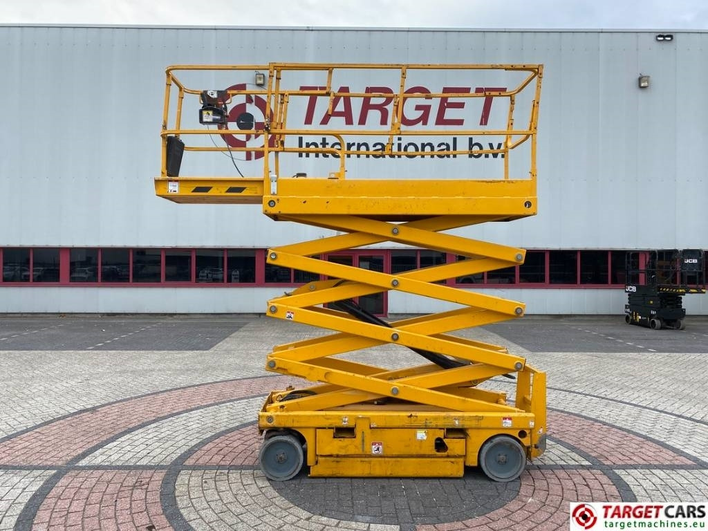 Haulotte Compact 10N Electric Scissor Work Lift 1000cm - Lift u obliku makaza: slika 5 Haulotte Compact 10N Electric Scissor Work Lift 1000cm - Lift u obliku makaza: slika 5