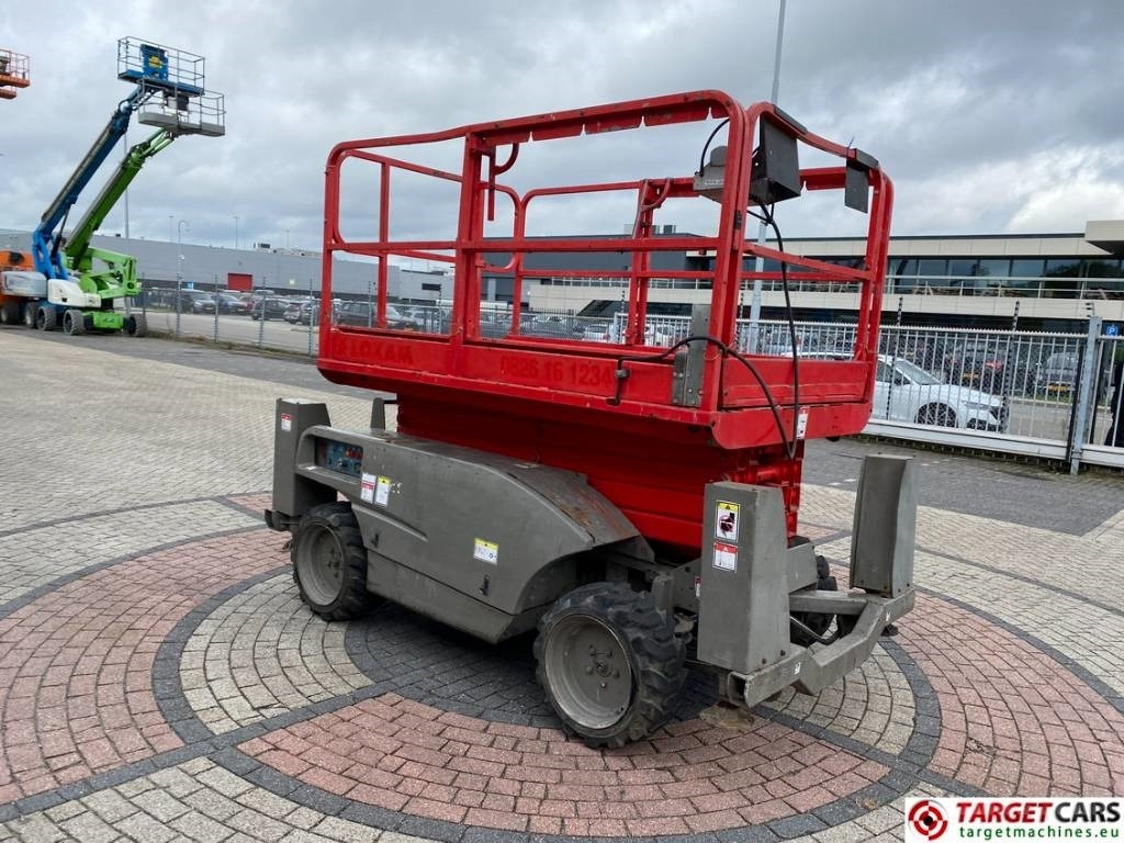 Haulotte Compact 12DX Diesel 4x4 Scissor Work Lift 1206cm  - Lift u obliku makaza: slika 2 Haulotte Compact 12DX Diesel 4x4 Scissor Work Lift 1206cm  - Lift u obliku makaza: slika 2