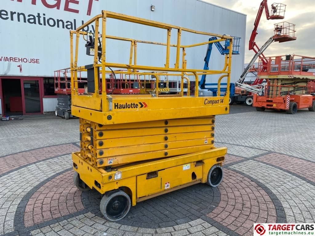 Haulotte Compact 14 Electric Scissor Work Lift 1385cm - Lift u obliku makaza: slika 1 Haulotte Compact 14 Electric Scissor Work Lift 1385cm - Lift u obliku makaza: slika 1