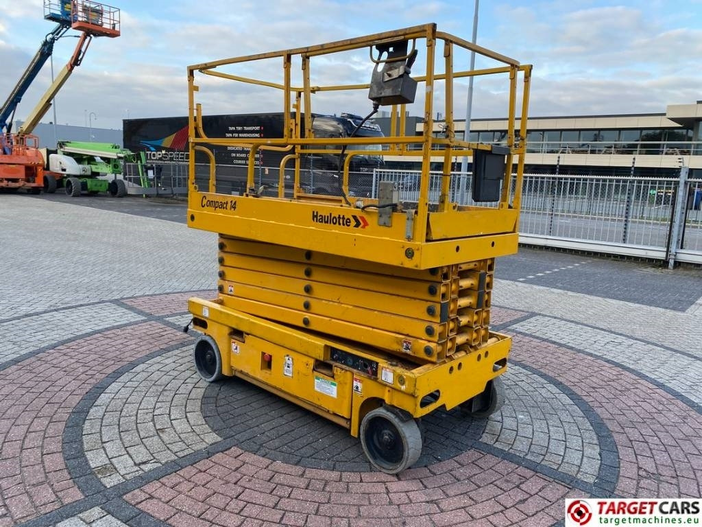 Haulotte Compact 14 Electric Scissor Work Lift 1385cm - Lift u obliku makaza: slika 2 Haulotte Compact 14 Electric Scissor Work Lift 1385cm - Lift u obliku makaza: slika 2