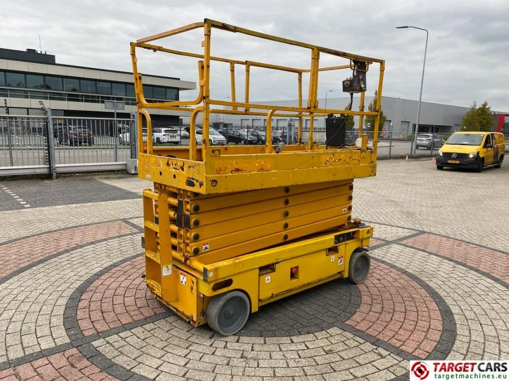 Haulotte Compact 14 Electric Scissor Work Lift 1385cm - Lift u obliku makaza: slika 3 Haulotte Compact 14 Electric Scissor Work Lift 1385cm - Lift u obliku makaza: slika 3
