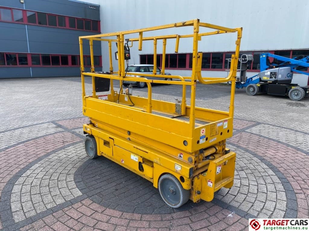 Haulotte Compact 8 Electric Scissor Work Lift 818cm - Lift u obliku makaza: slika 4 Haulotte Compact 8 Electric Scissor Work Lift 818cm - Lift u obliku makaza: slika 4