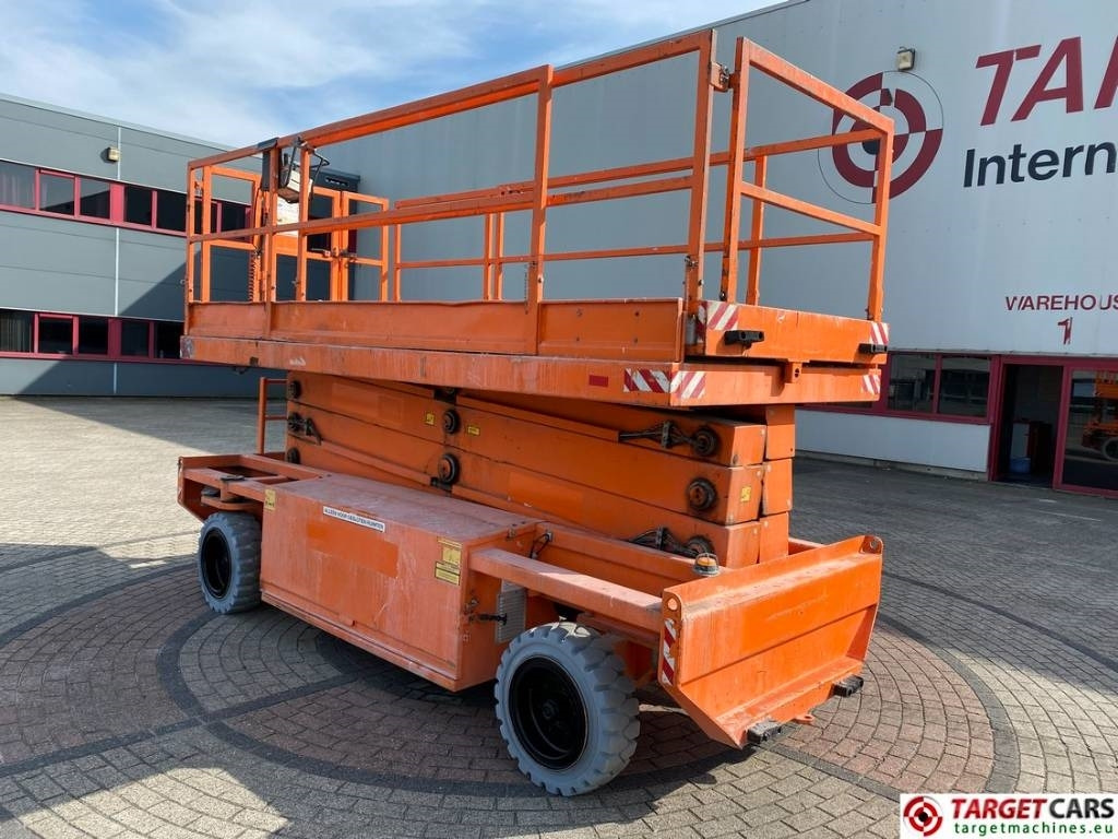 Holland Lift Q-135EL18 MonoStar Electric Scissor WorkLift 15.5M - Lift u obliku makaza: slika 4 Holland Lift Q-135EL18 MonoStar Electric Scissor WorkLift 15.5M - Lift u obliku makaza: slika 4