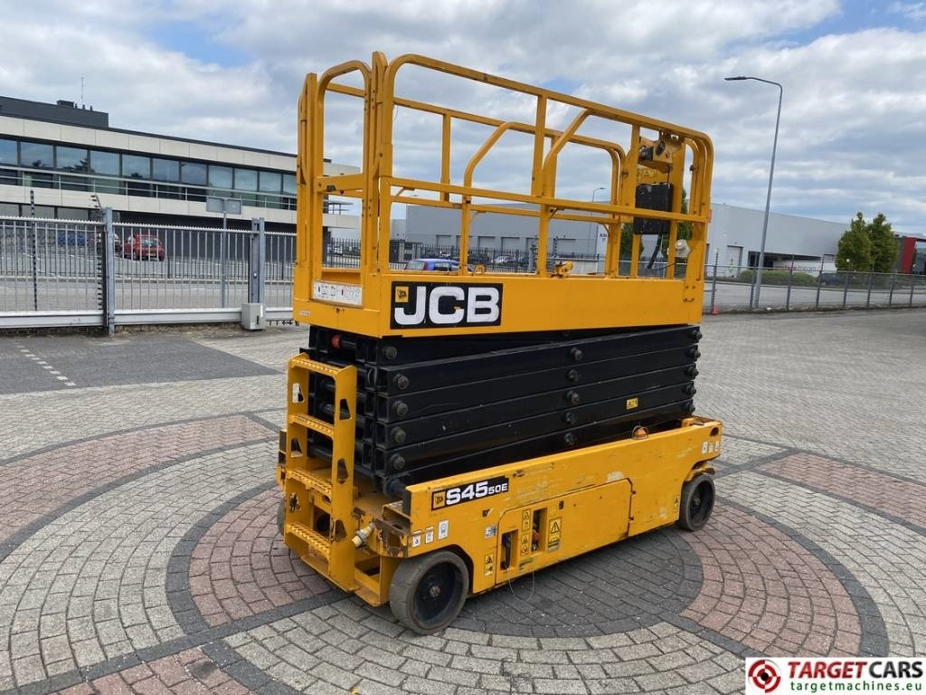 JCB S4550E Electric Scissor Work Lift 1580cm - Lift u obliku makaza: slika 3 JCB S4550E Electric Scissor Work Lift 1580cm - Lift u obliku makaza: slika 3