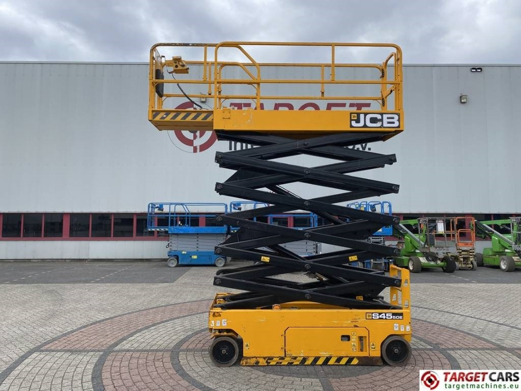 JCB S4550E Electric Scissor Work Lift 1580cm - Lift u obliku makaza: slika 5 JCB S4550E Electric Scissor Work Lift 1580cm - Lift u obliku makaza: slika 5