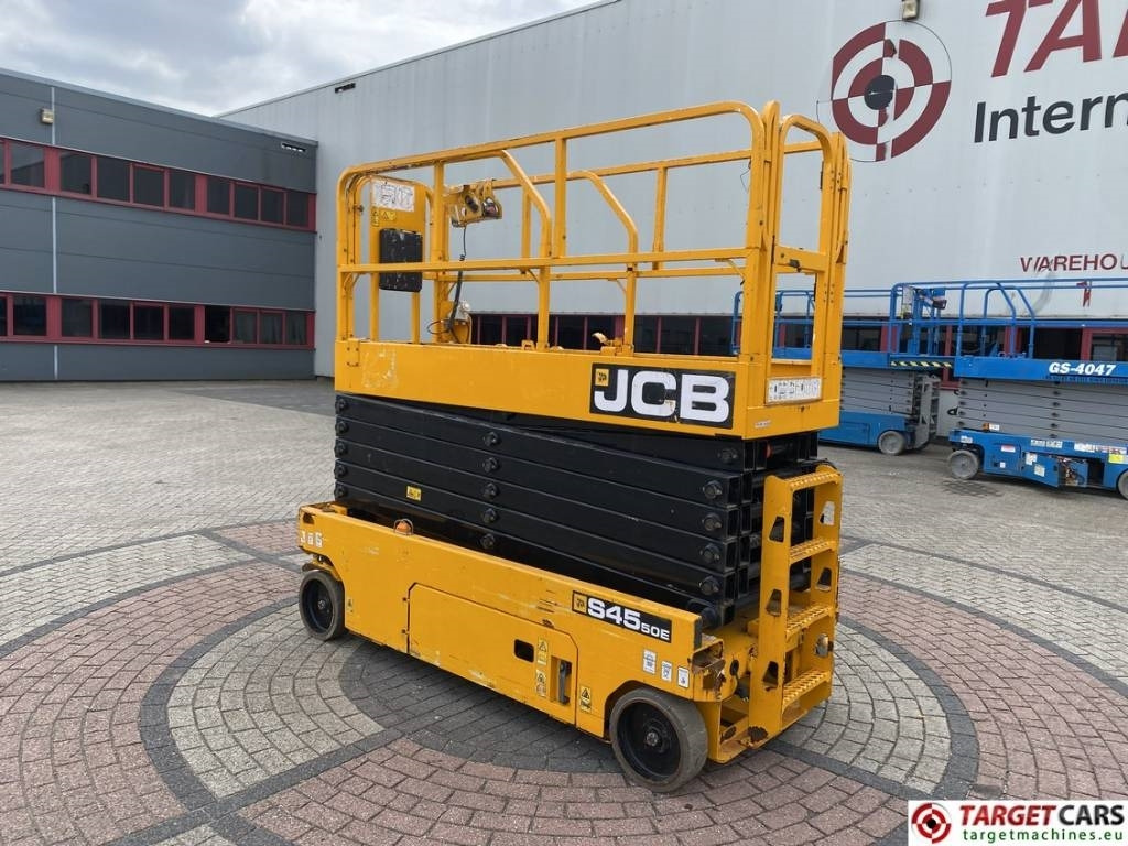 JCB S4550E Electric Scissor Work Lift 1580cm - Lift u obliku makaza: slika 4 JCB S4550E Electric Scissor Work Lift 1580cm - Lift u obliku makaza: slika 4