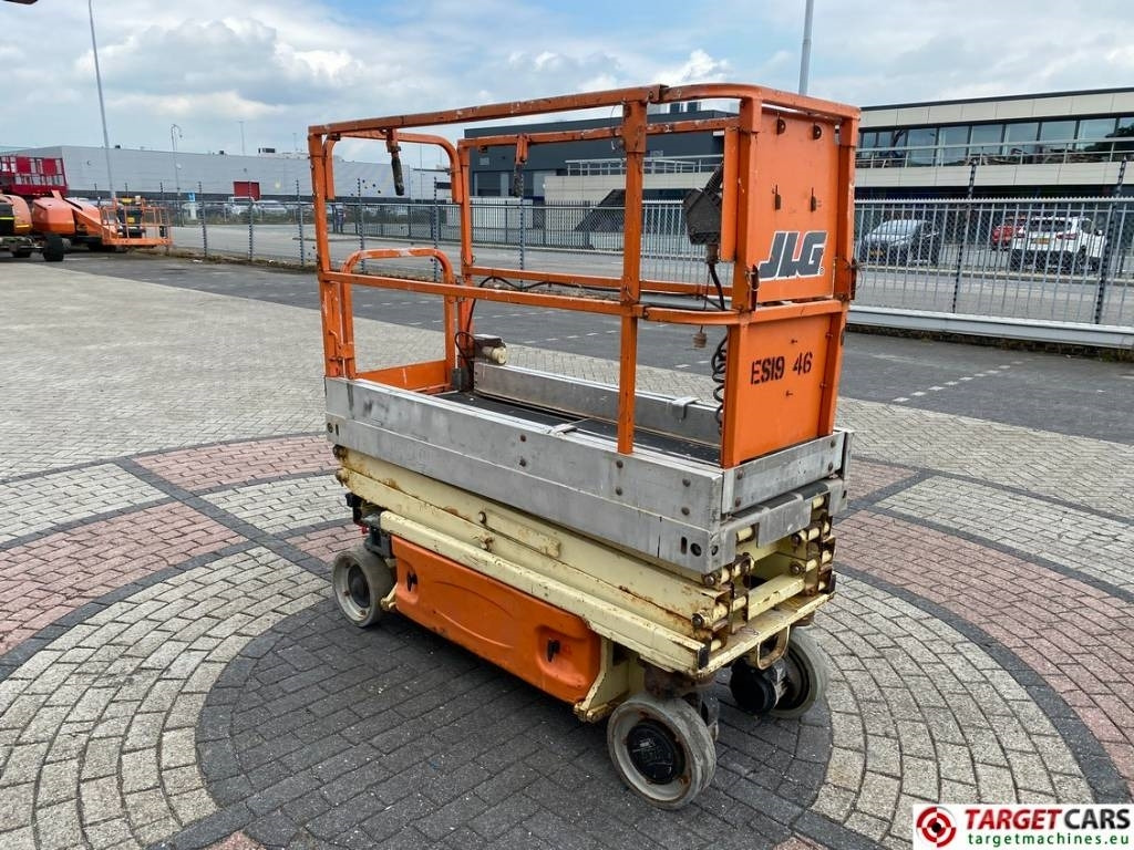 JLG 1930ES Electric Scissor Work Lift 772cm CE - Lift u obliku makaza: slika 2 JLG 1930ES Electric Scissor Work Lift 772cm CE - Lift u obliku makaza: slika 2