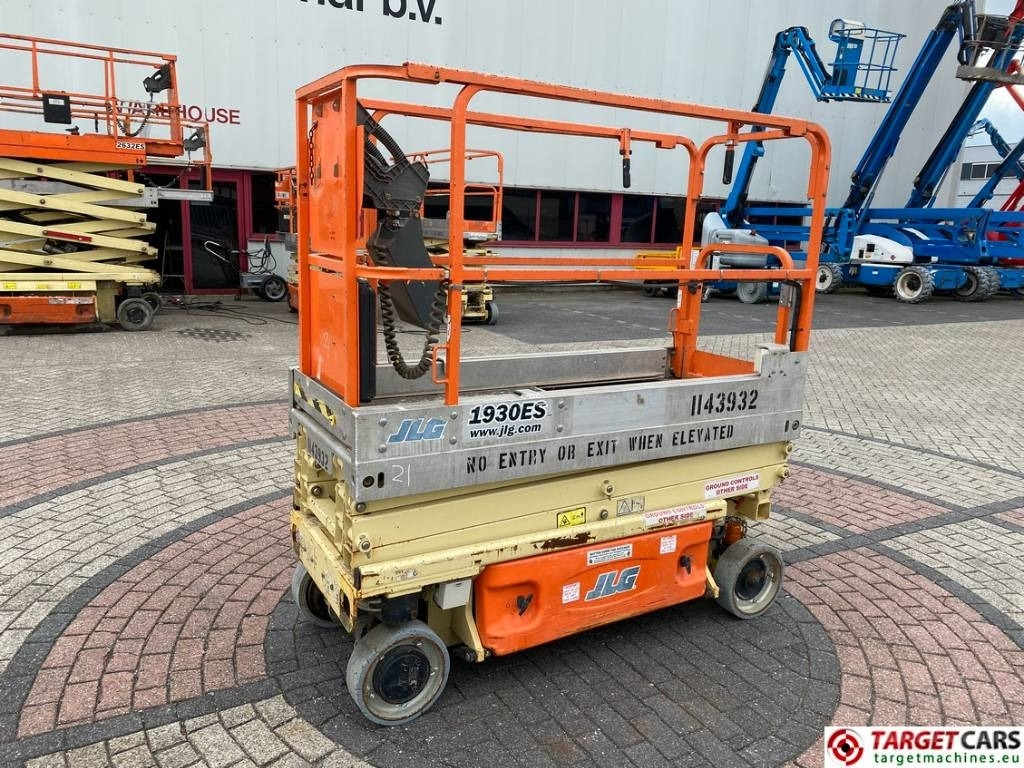 JLG 1930ES Electric Scissor Work Lift 772cm - Lift u obliku makaza: slika 1 JLG 1930ES Electric Scissor Work Lift 772cm - Lift u obliku makaza: slika 1