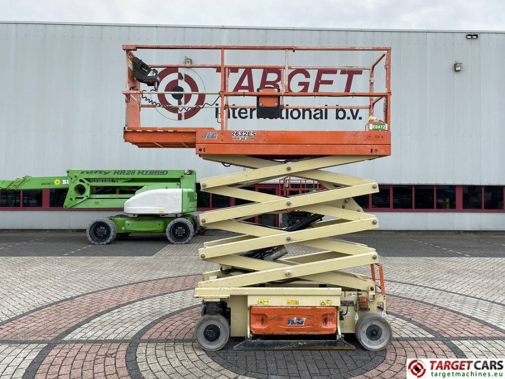 JLG 2632ES Electric Scissor Work Lift 977cm  - Lift u obliku makaza: slika 5 JLG 2632ES Electric Scissor Work Lift 977cm  - Lift u obliku makaza: slika 5