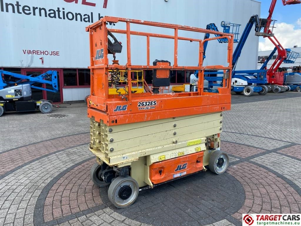 JLG 2632ES Electric Scissor Work Lift 977cm - Lift u obliku makaza: slika 1 JLG 2632ES Electric Scissor Work Lift 977cm - Lift u obliku makaza: slika 1