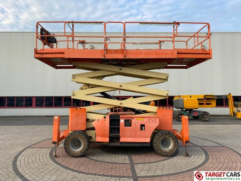 JLG 4394RT Diesel 4x4 Scissor Work Lift 1511cm - Lift u obliku makaza: slika 5 JLG 4394RT Diesel 4x4 Scissor Work Lift 1511cm - Lift u obliku makaza: slika 5