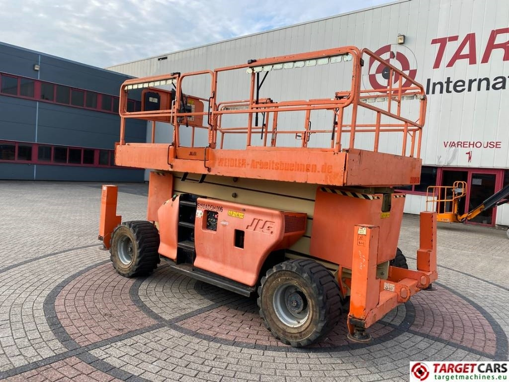 JLG 4394RT Diesel 4x4 Scissor Work Lift 1511cm - Lift u obliku makaza: slika 4 JLG 4394RT Diesel 4x4 Scissor Work Lift 1511cm - Lift u obliku makaza: slika 4