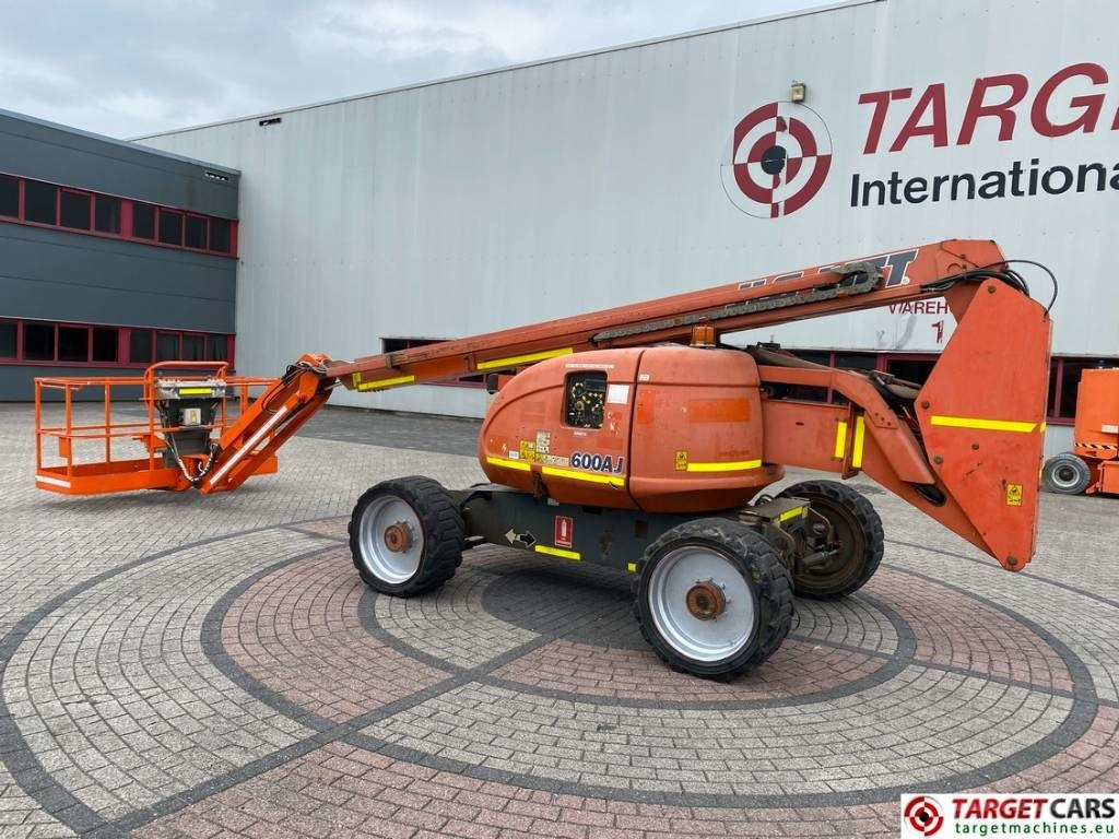 JLG 600AJ Articulated 4x4x4 Diesel Boom Lift 2047cm - Zglobna platforma: slika 5 JLG 600AJ Articulated 4x4x4 Diesel Boom Lift 2047cm - Zglobna platforma: slika 5