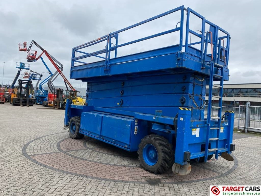 JLG Liftlux 260-25 Diesel 4x4 Scissor Work Lift 2800cm - Lift u obliku makaza: slika 2 JLG Liftlux 260-25 Diesel 4x4 Scissor Work Lift 2800cm - Lift u obliku makaza: slika 2