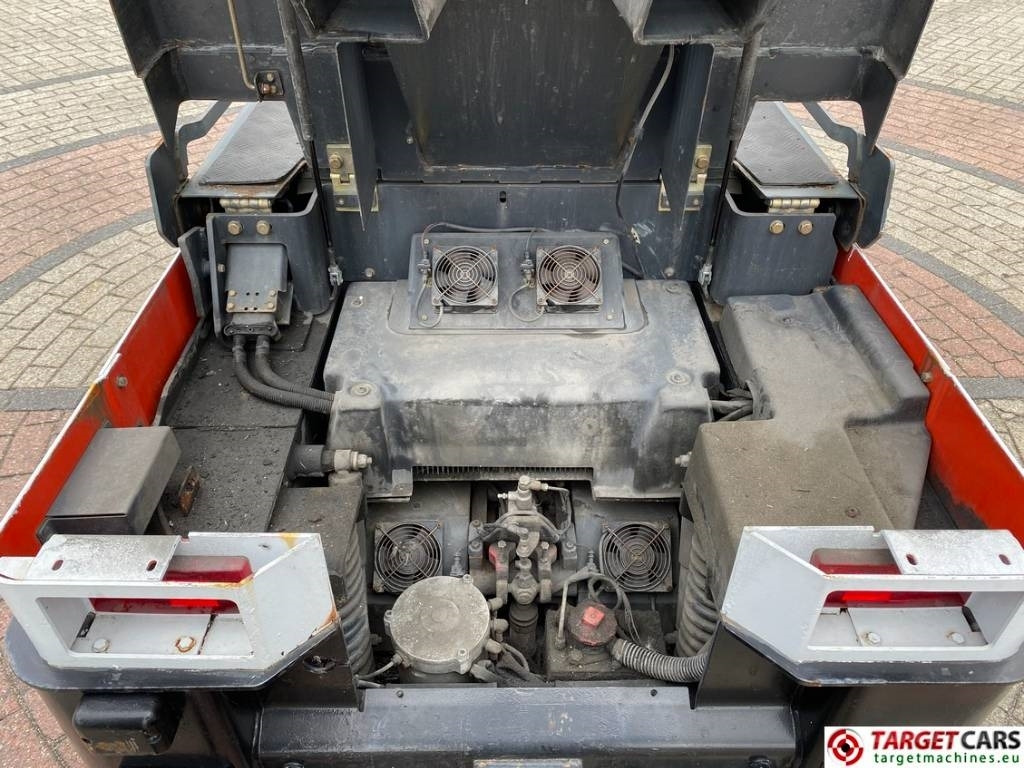 Komunalni traktor Linde P250 Tow Tug Truck Tractor Electric 80V Max 25T: slika 21