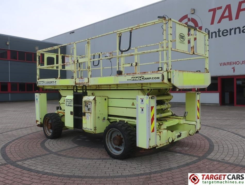 MEC 3392RT-T Diesel 4x4 Scissor Work LIft 1200cm - Lift u obliku makaza: slika 4 MEC 3392RT-T Diesel 4x4 Scissor Work LIft 1200cm - Lift u obliku makaza: slika 4