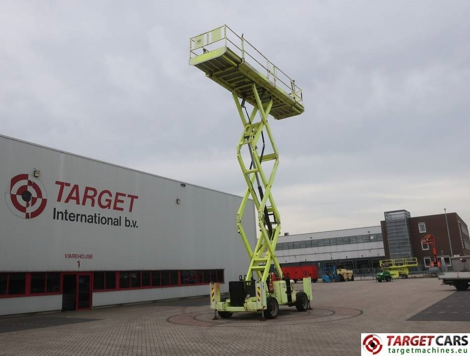 Lift u obliku makaza MEC 3392RT-T Diesel 4x4 Scissor Work LIft 1200cm: slika 6