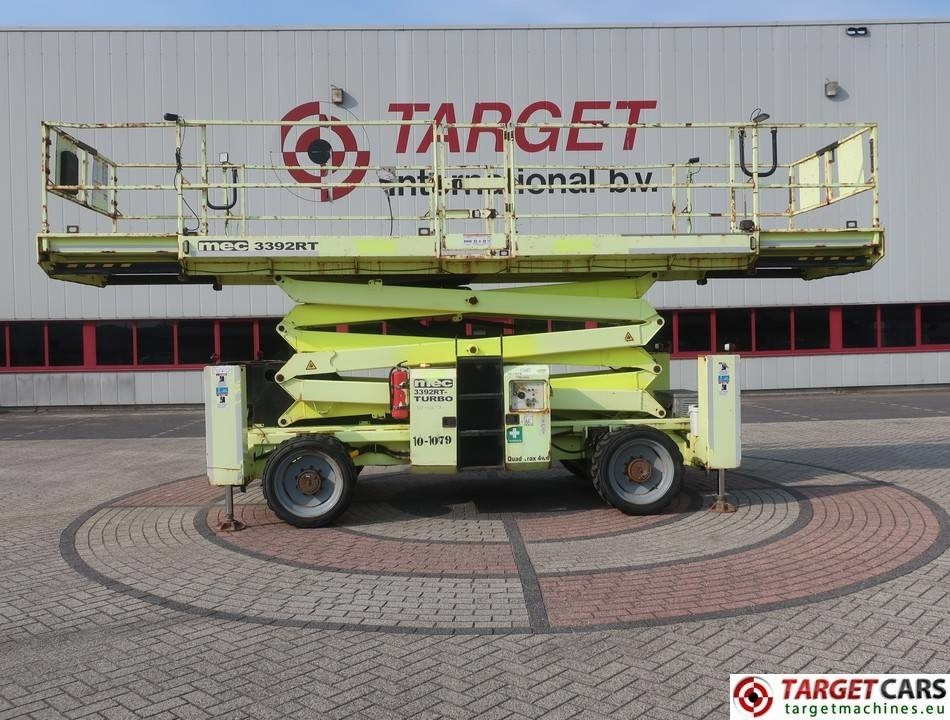 MEC 3392RT-T Diesel 4x4 Scissor Work Lift 1200cm - Lift u obliku makaza: slika 5 MEC 3392RT-T Diesel 4x4 Scissor Work Lift 1200cm - Lift u obliku makaza: slika 5